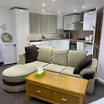 Luxury 1 Bedroom Studio Apartment
