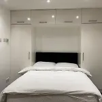 Luxury 1 Bedroom Studio Apartment